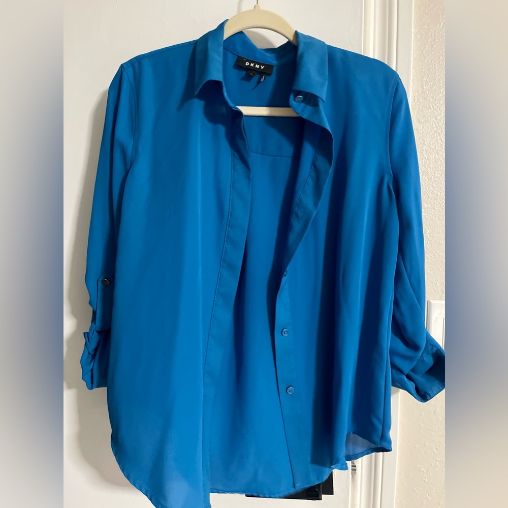 DKNY formal sleeve